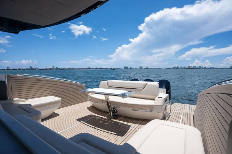 Slide: The Image of Cruisers Yachts 50 GLS 2025 - 43