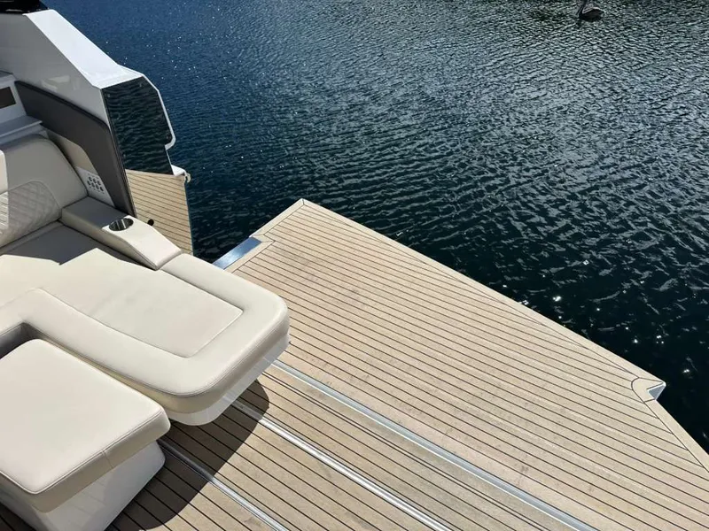 Slide: The Image of Cruisers Yachts 50 GLS 2025 - 46