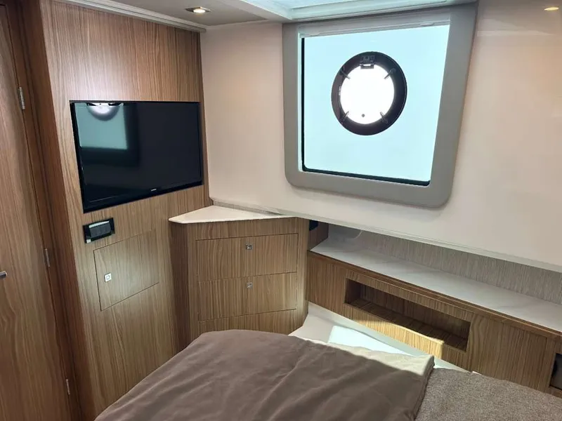 Slide: The Image of Cruisers Yachts 50 GLS 2025 - 51