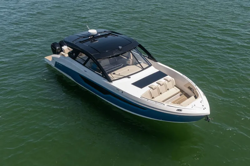 Slide: The Image of Cruisers Yachts 50 GLS 2025 - 6