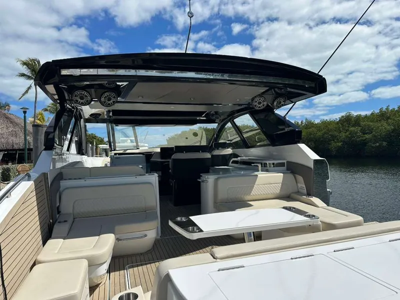 Slide: The Image of Cruisers Yachts 50 GLS 2025 - 67