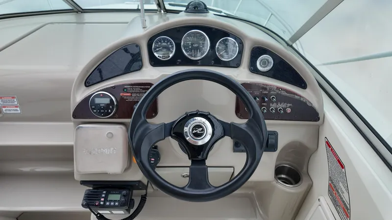 Slide: The Image of Sea Ray Sundancer 260 2006 - 5