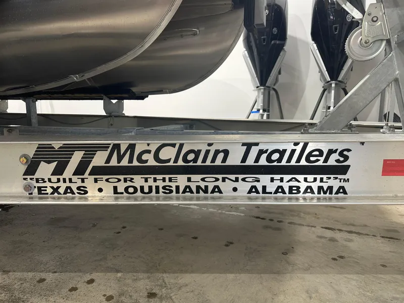 Slide: The Image of Bennington 27QFBWAT2SR 2024 - 13