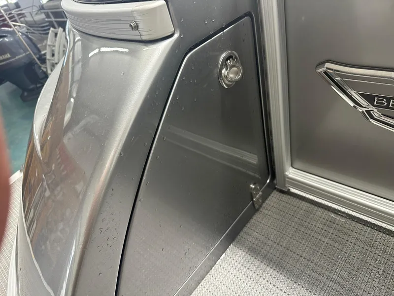 Slide: The Image of Bennington 27QFBWAT2SR 2024 - 18