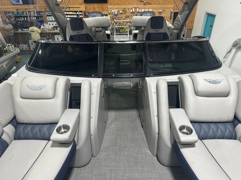 Slide: The Image of Bennington 27QFBWAT2SR 2024 - 29