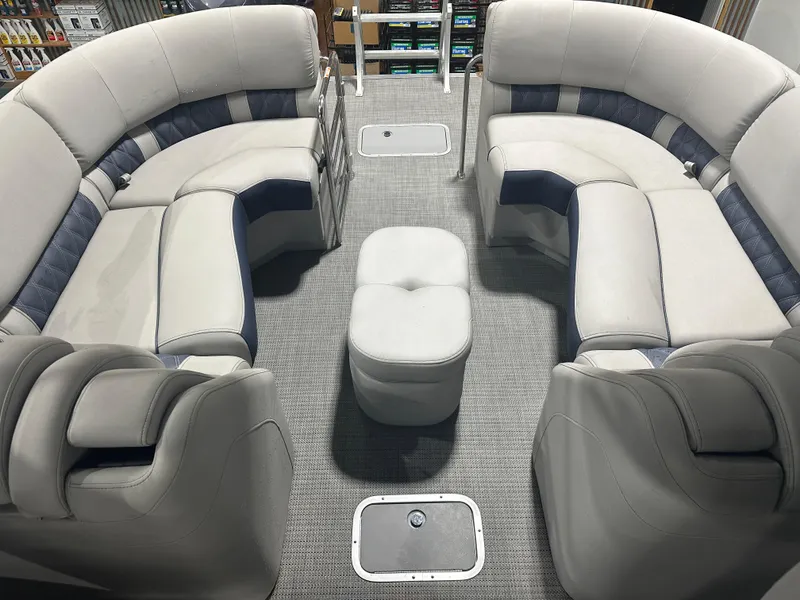 Slide: The Image of Bennington 27QFBWAT2SR 2024 - 41