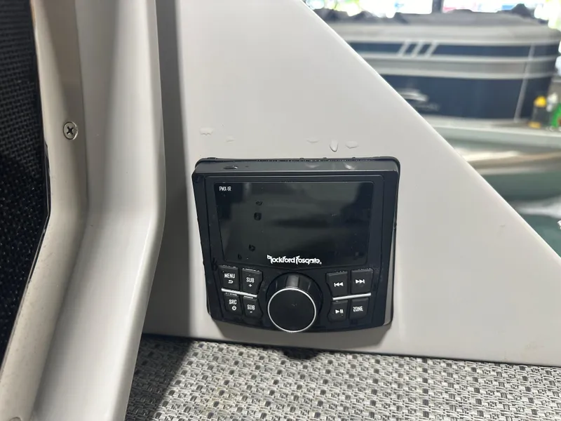 Slide: The Image of Bennington 27QFBWAT2SR 2024 - 48