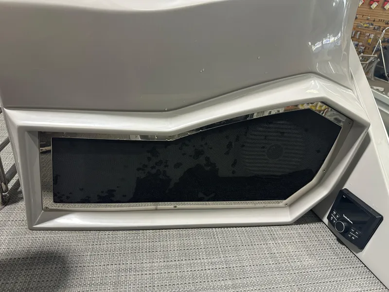 Slide: The Image of Bennington 27QFBWAT2SR 2024 - 49