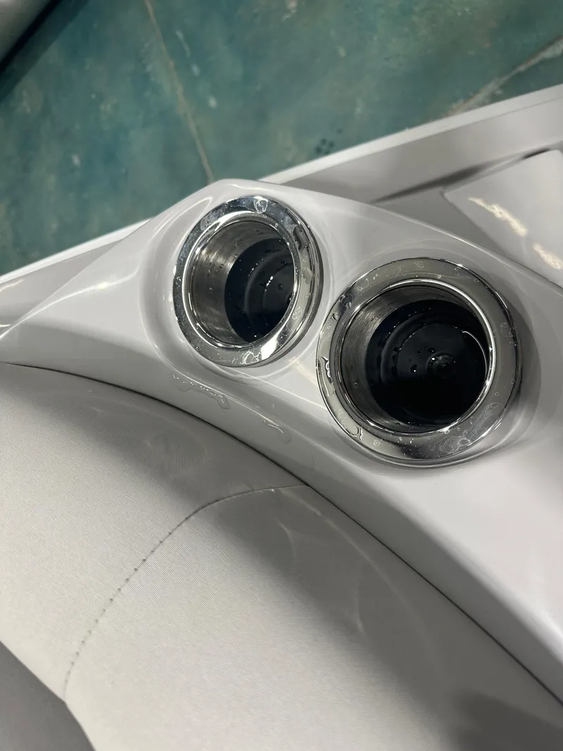 Slide: The Image of Bennington 27QFBWAT2SR 2024 - 50