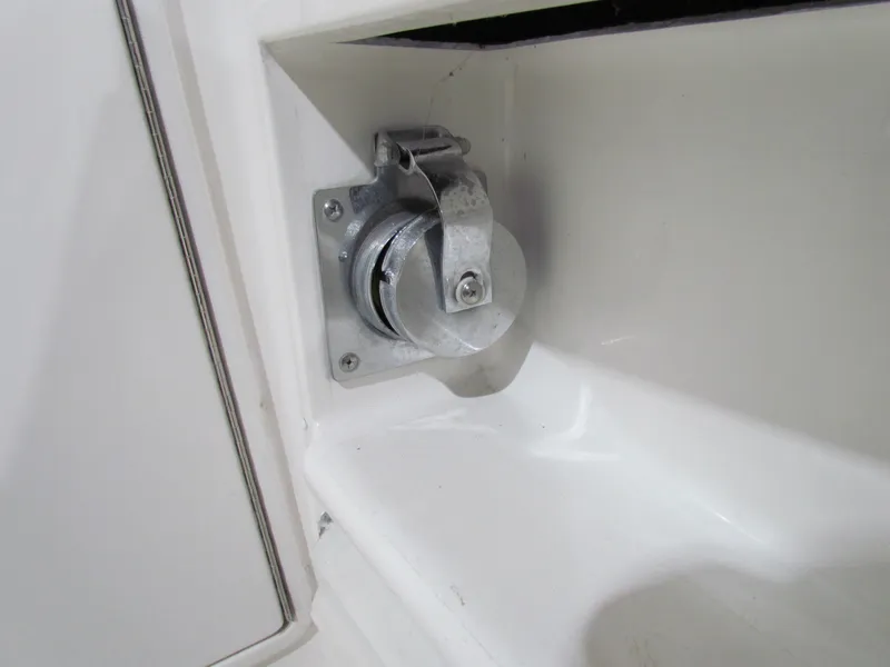 Slide: The Image of Metal latch on 2000 Ocean Yachts 48 Sun Sport boat. - 26