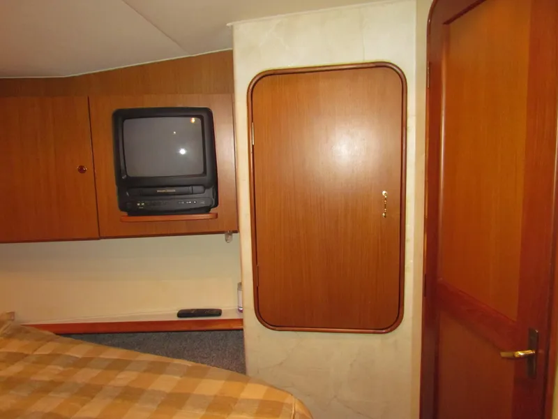 Slide: The Image of Ocean Yachts 48 Super Sport 2000 - 69