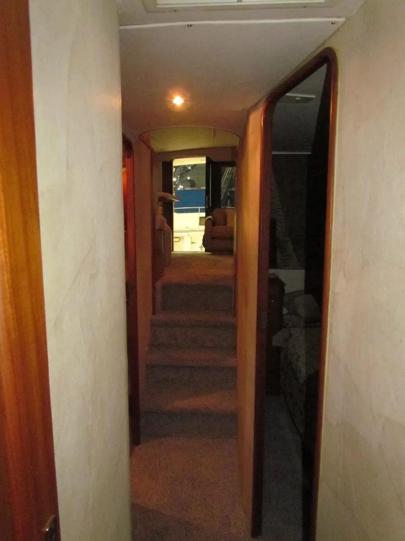 Slide: The Image of Ocean Yachts 48 Super Sport 2000 - 71