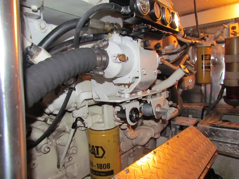 Slide: The Image of Ocean Yachts 48 Super Sport 2000 - 87