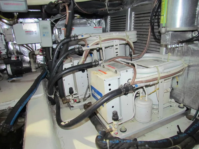 Slide: The Image of Ocean Yachts 48 Super Sport 2000 - 91