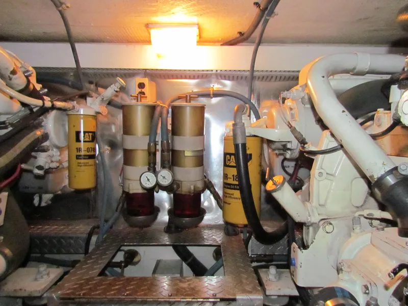 Slide: The Image of Ocean Yachts 48 Super Sport 2000 - 95