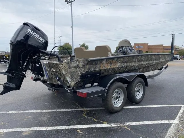 Slide: The Image of Excel Stalker 2072 Side Console 2024 - 5