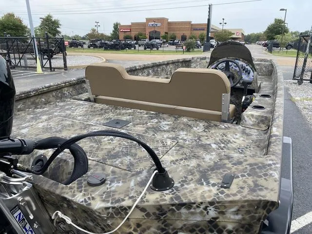 Slide: The Image of Excel Stalker 2072 Side Console 2024 - 9