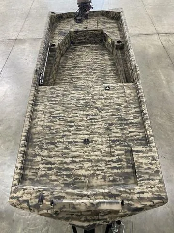 Slide: The Image of Excel Eclipse 15' 2025 - 10