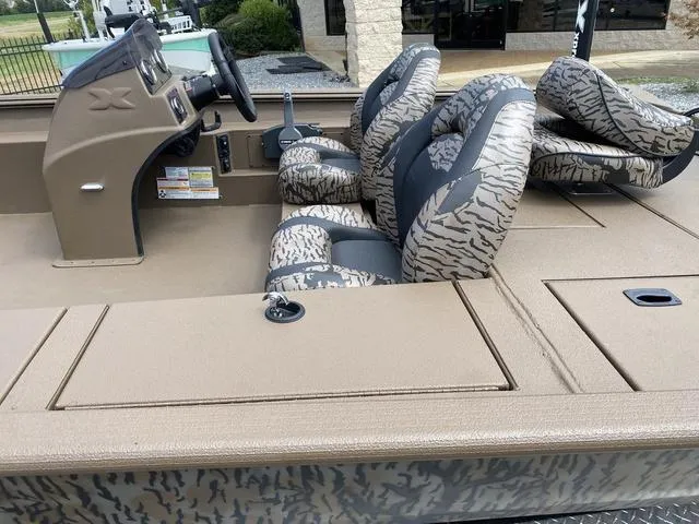 Slide: The Image of Xpress XP200 Catfish 2025 - 9