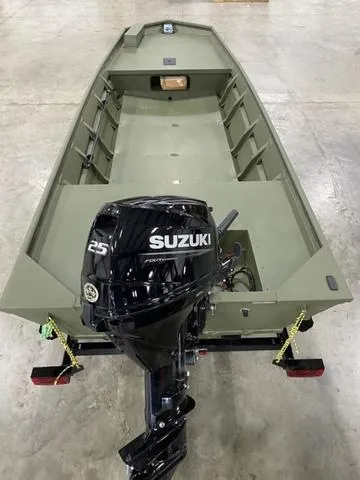 Slide: The Image of SeaArk 1648 SPECIAL W/ SUZUKI 25 TILLER 2025 - 10