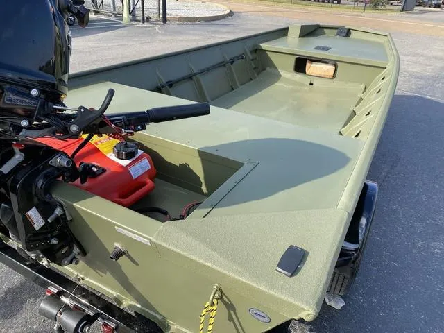 Slide: The Image of SeaArk 1648 SPECIAL W/ SUZUKI 25 TILLER 2025 - 9