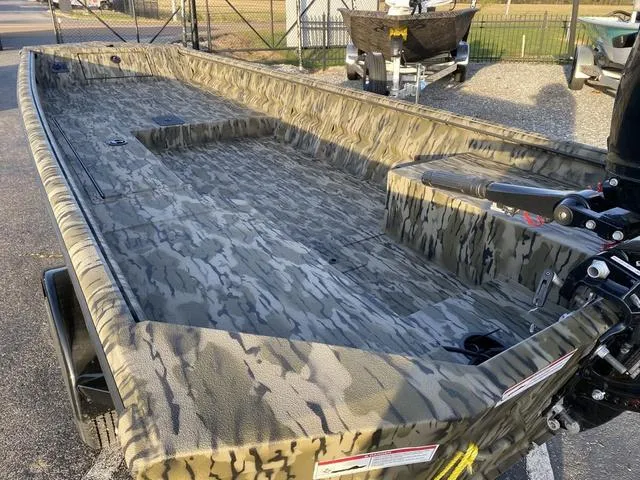 Slide: The Image of SeaArk 1548 DXS SLD W/ SUZUKI 30 2025 - 10