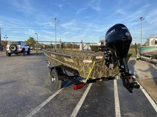 Slide: The Image of SeaArk 1548 DXS SLD W/ SUZUKI 30 2025 - 3