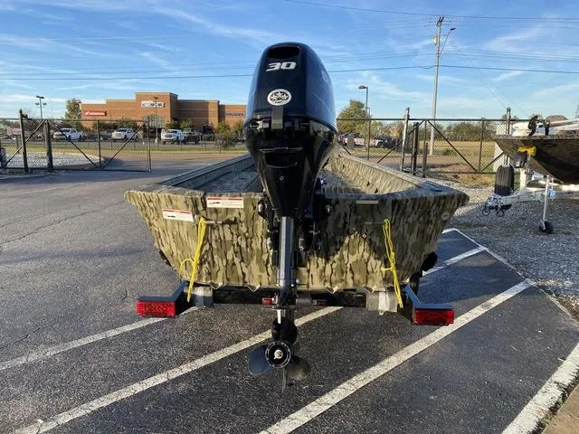 Slide: The Image of SeaArk 1548 DXS SLD W/ SUZUKI 30 2025 - 4