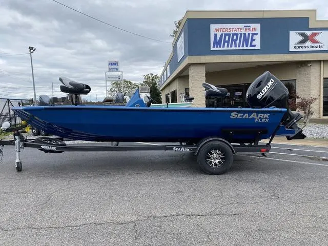 The Image of SeaArk Flex 19 2025 - 1