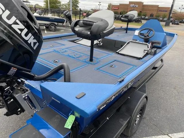 Slide: The Image of SeaArk Flex 19 2025 - 10