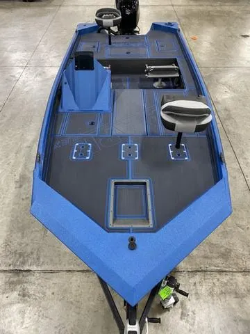 Slide: The Image of SeaArk Flex 19 2025 - 11