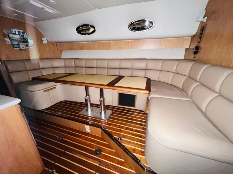 Slide: The Image of Tiara 4000 Express 2001 - 18