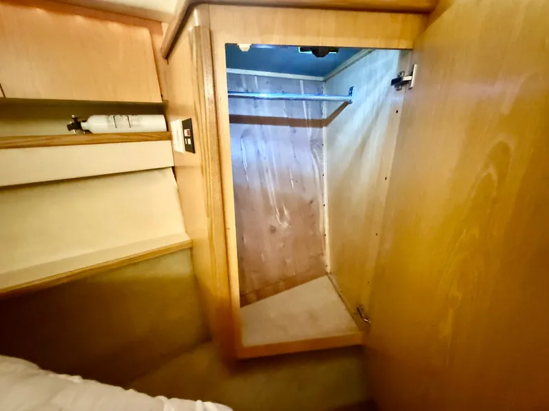 Slide: The Image of Tiara 4000 Express 2001 - 24