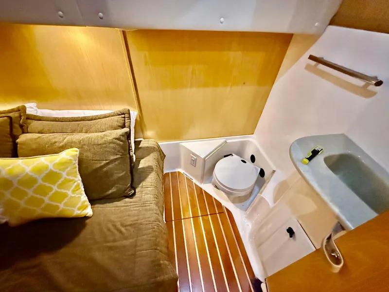 Slide: The Image of Tiara 4000 Express 2001 - 25