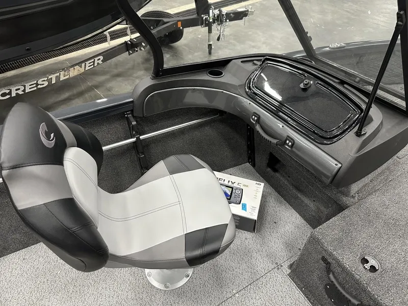 Slide: The Image of Crestliner CRESTLINER CH17WJ 2025 - 10