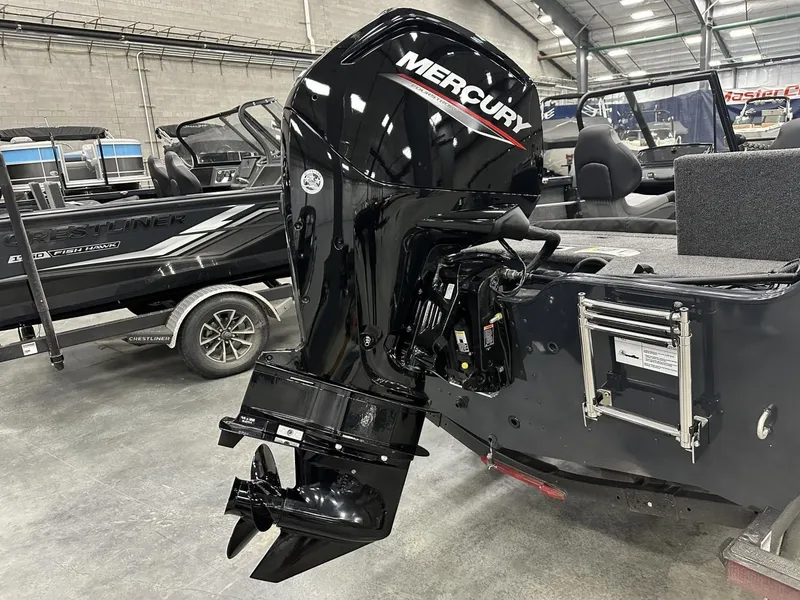 Slide: The Image of Crestliner CRESTLINER CH17WJ 2025 - 6