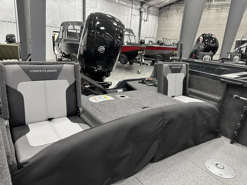 Slide: The Image of Crestliner CRESTLINER CH17WJ 2025 - 8