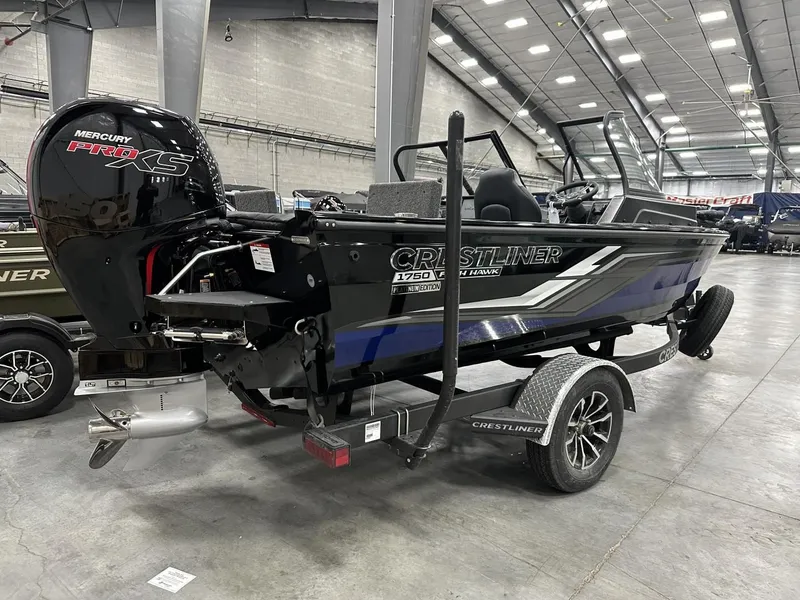 Slide: The Image of Crestliner CF17WJ 2025 - 2