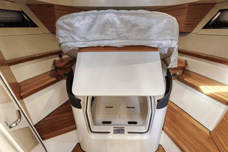 Slide: The Image of Boston Whaler 405 Conquest 2023 - 95