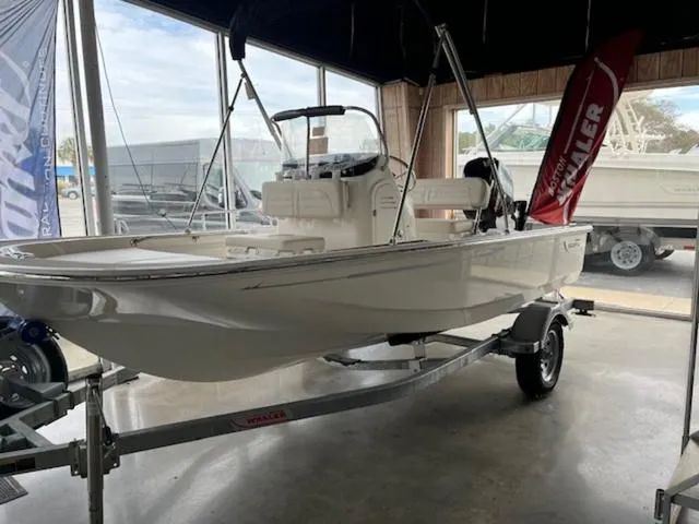 The Image of Boston Whaler 150 Montauk 2025 - 1