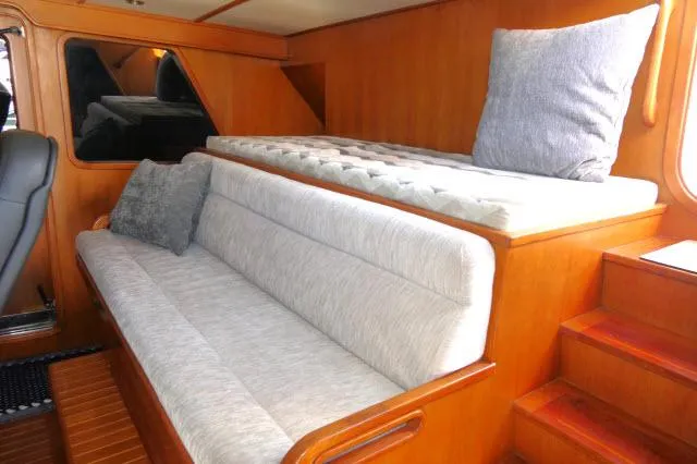 Slide: The Image of Pilothouse settee - 47
