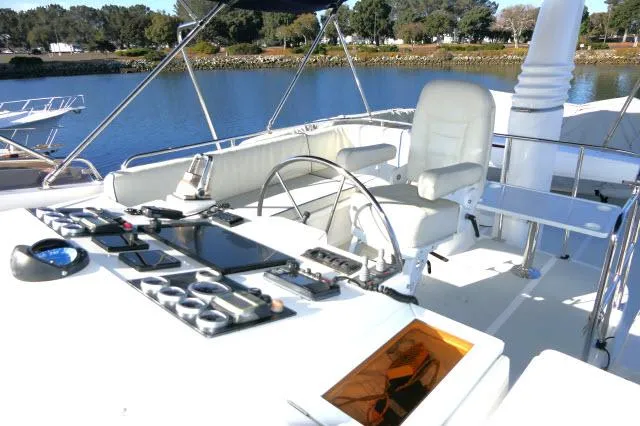 Slide: The Image of Flybridge aft starboard - 68