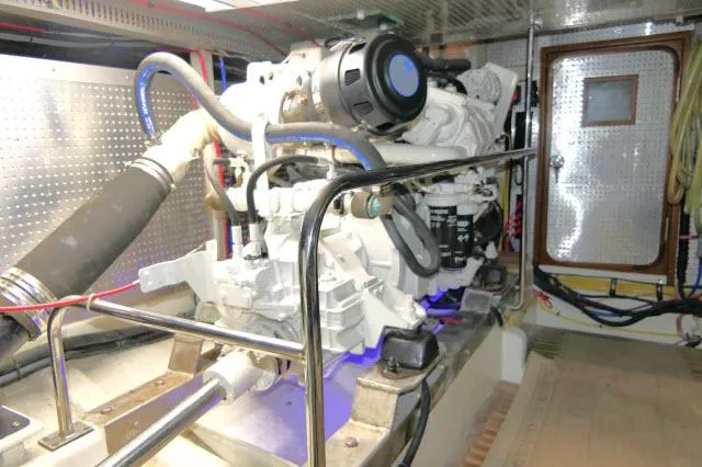 Slide: The Image of Port engine forward - 76