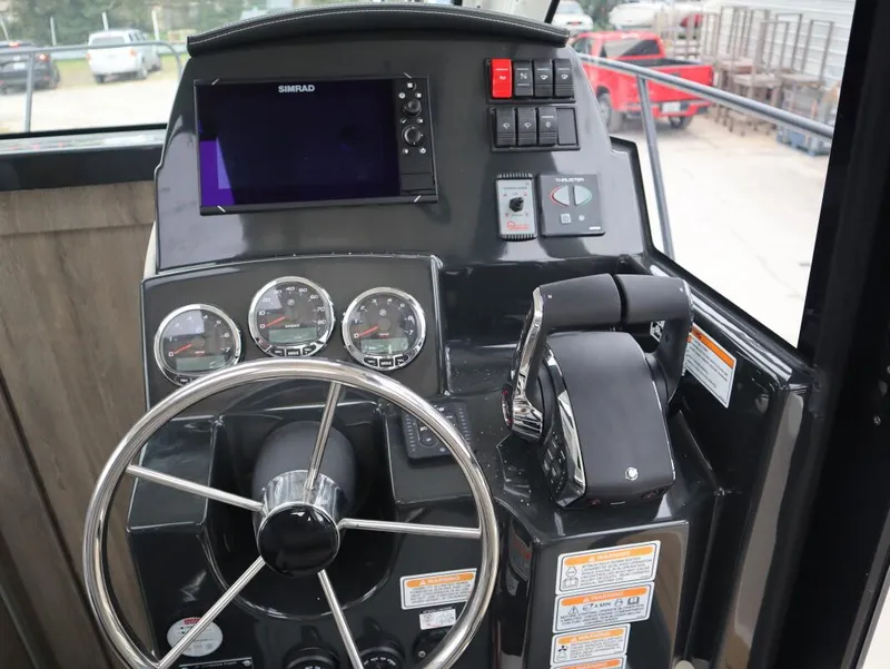 Slide: The Image of Bayliner T29 Explorer 2025 - 17