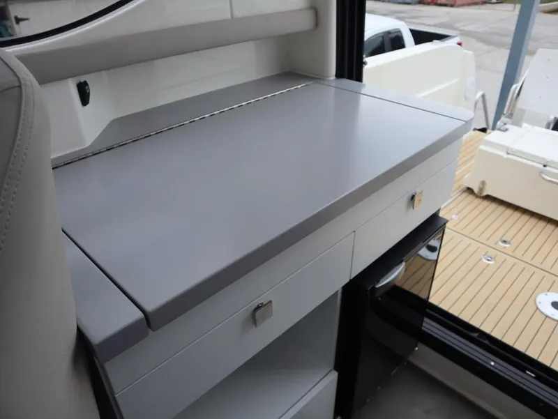 Slide: The Image of Bayliner T29 Explorer 2025 - 22