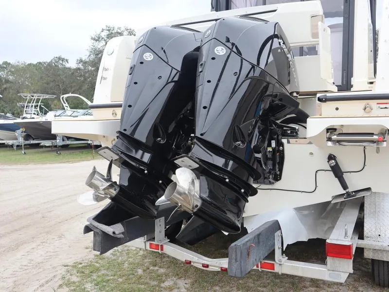 Slide: The Image of Bayliner T29 Explorer 2025 - 8