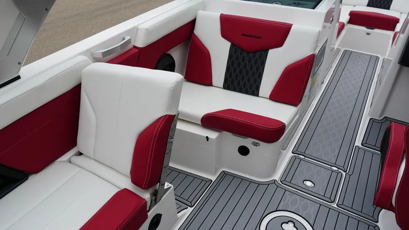 Slide: The Image of MasterCraft XT24 2025 - 10