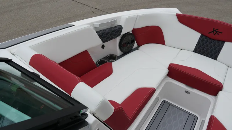 Slide: The Image of MasterCraft XT24 2025 - 16