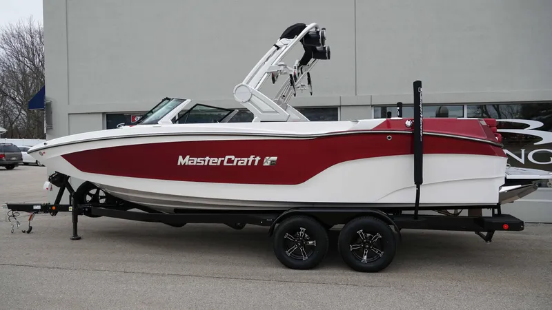 Slide: The Image of MasterCraft XT24 2025 - 3