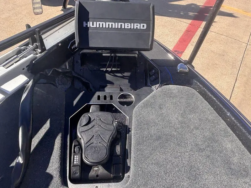 Slide: The Image of Skeeter FXR20 Limited 2025 - 6